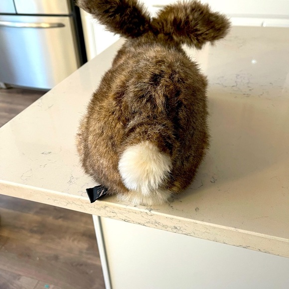 Ditz design Easter rabbit realistic like new condition - Picture 4 of 4